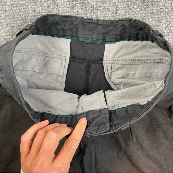 LULULEMON Men’s Black Shorts size: 34 - Picture 5 of 9